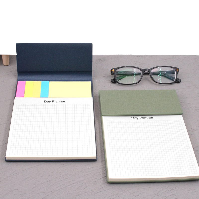 便簽筆記本 - 卡西亞 便條紙紀念品,辦公室必備的文具。適用於隨手記錄緊急的重要的信息、提醒自己或他人關注某個細節、在書裡的重要內頁做批註,在文件的重要地方作標記等等。當然,便條紙也使用於居家生活,冰箱面貼上食物的相關信息、門口旁貼上給家人的溫馨提示,令生活更加美滿。SourceEC能為您提供各種款式的便條紙,印上公司的logo更能進行有效的廣告宣傳。內頁x60頁。 客製 - 卡西亞 22181_Day_Planner_01