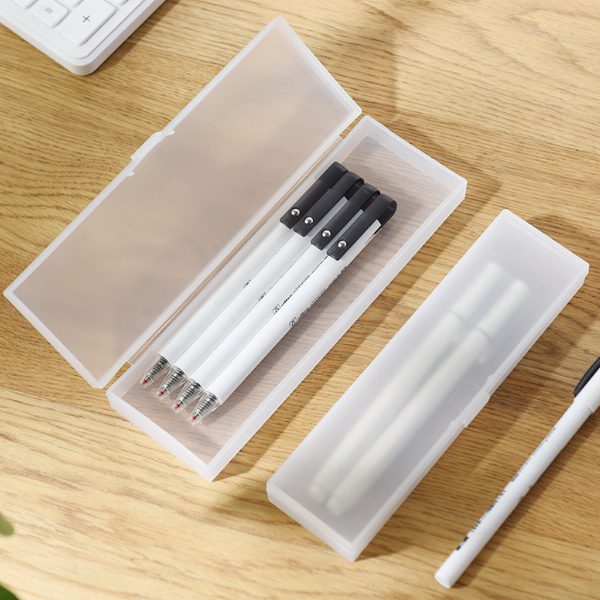 兒童筆盒 - 卡西亞 1.可收納不同大小物品,讓桌面整潔有條理,半透明設計,讓收納物品清晰可見。三種不同規格任您選擇 2.印刷位置:可以局部印刷LOGO和標語 3.適用介紹:學校,辦公室,政府部門,小型活動,日常,展銷會 廣告促銷,週年慶典,商務饋贈,開業典禮,公關策劃 客製 - 卡西亞 27357_box_01